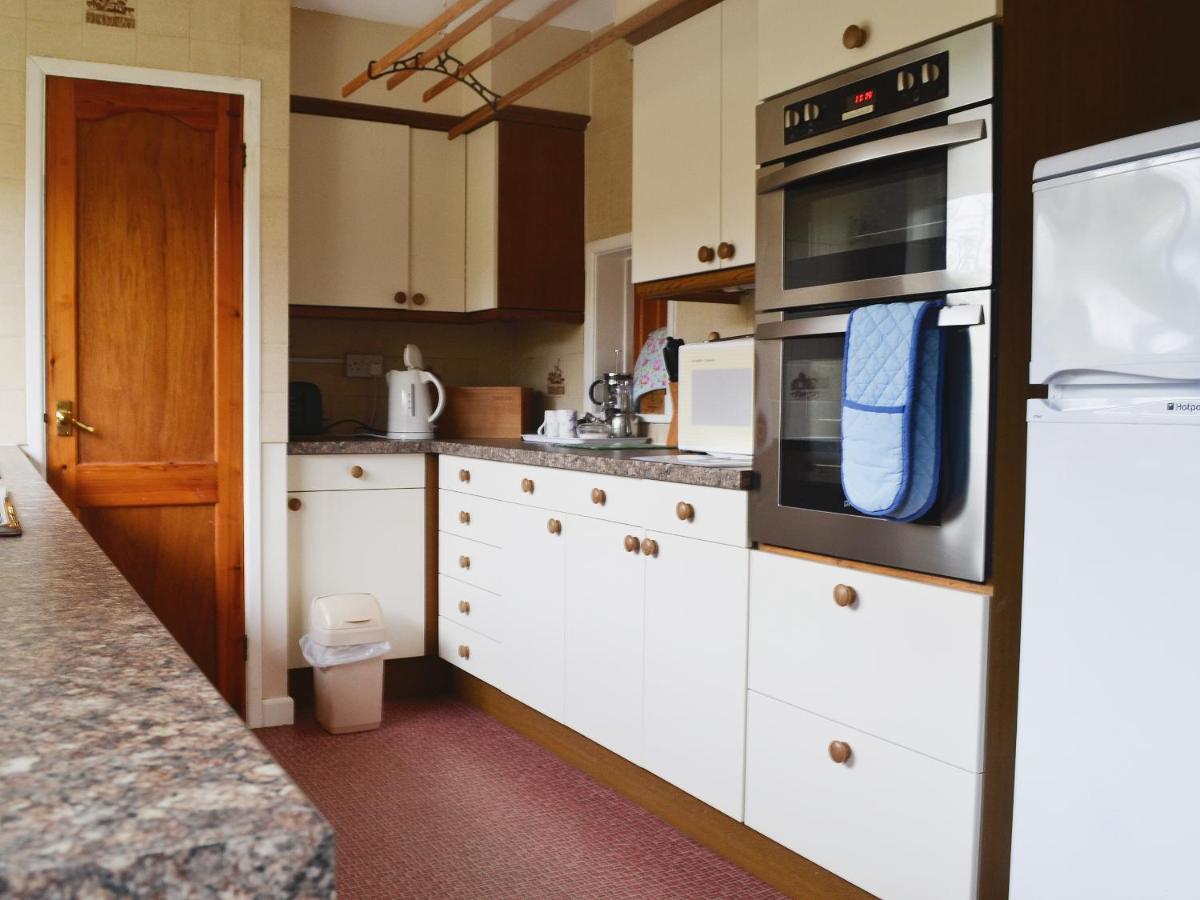 Sunshine Cottage Фэрфорд Экстерьер фото